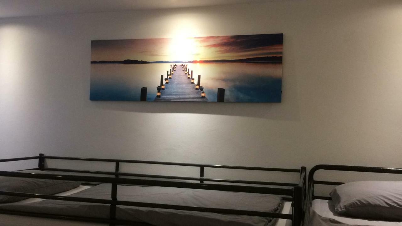 Boonkeys Surf Lodge New Quay Exterior foto